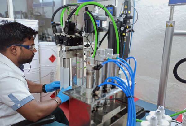 Twin Cartridge and Single Cartridge filling factory